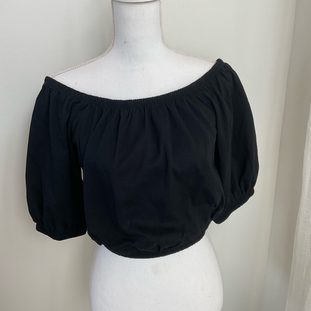 NWOT Old Navy Black Off-Shoulder Blouse